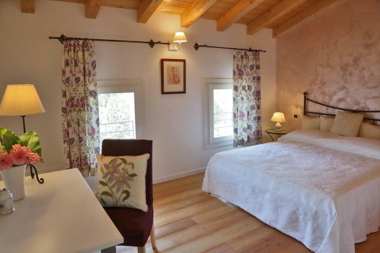 La Fonte Bed and Breakfast Fontanafredda Eksteriør billede